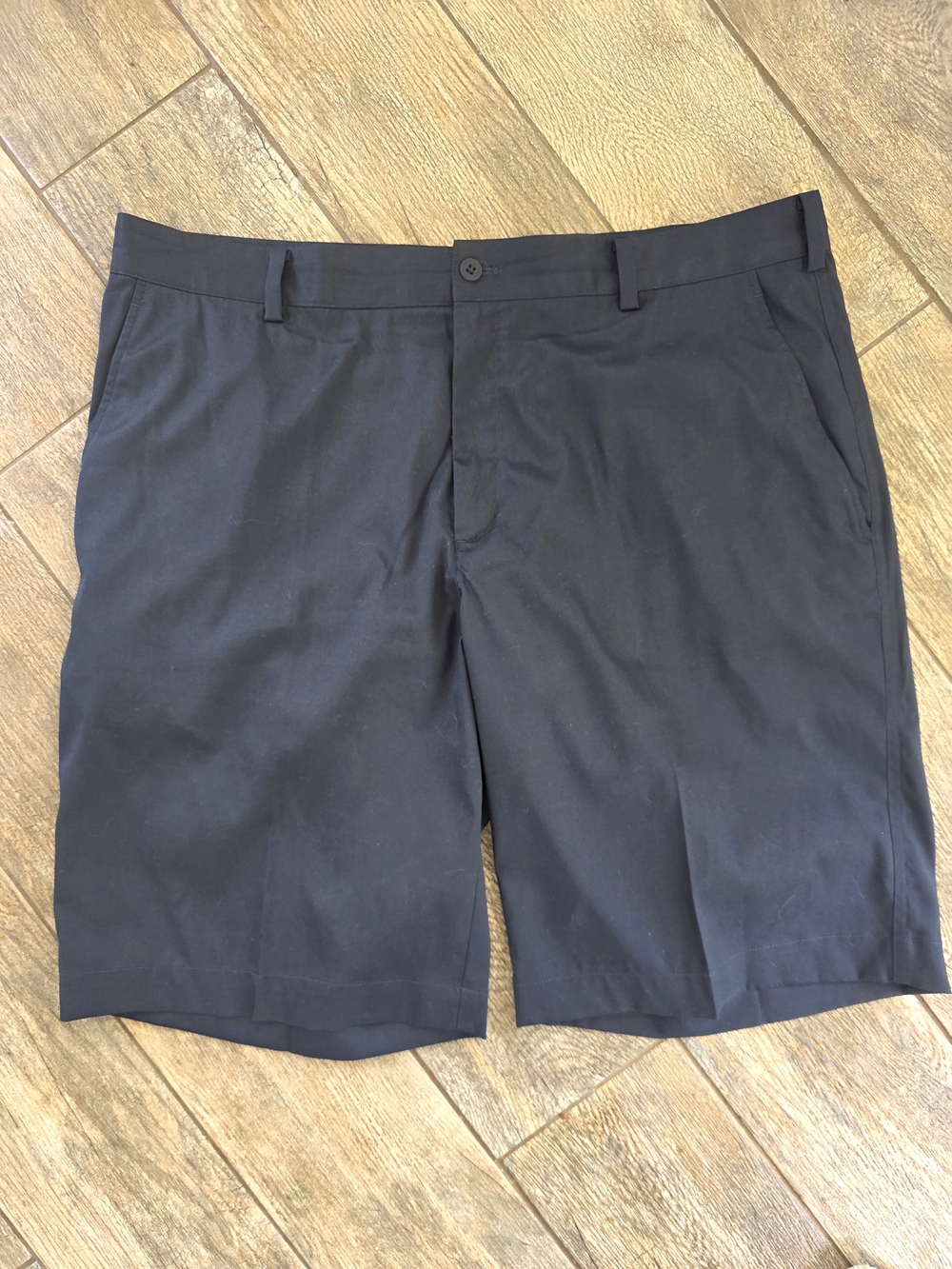 Nike Golf Flat-Front Men's Athletic Shorts Sz 38